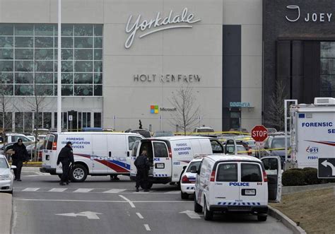 Suspect sought after stabbing at Yorkdale Mall that sent victim to hospital